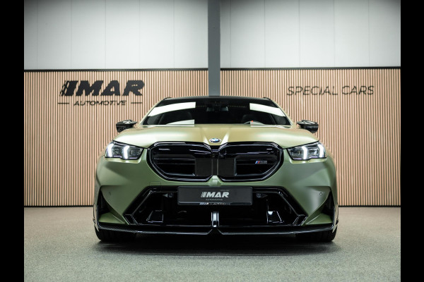 BMW 5 Serie Touring M5 Unieke kleur, Vossen 23/22 inch,Akrapovic, Carbon pack rondom