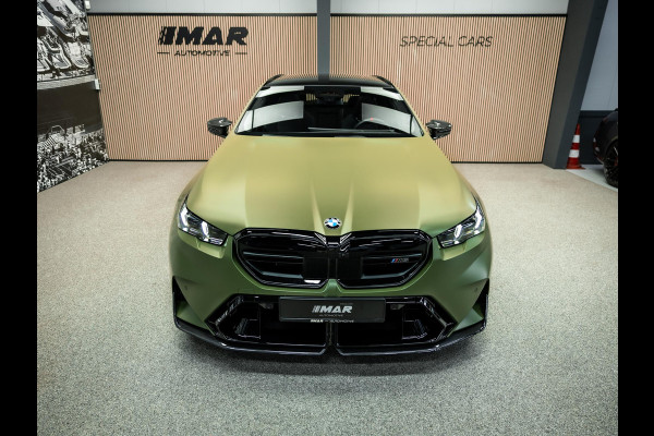 BMW 5 Serie Touring M5 Unieke kleur, Vossen 23/22 inch,Akrapovic, Carbon pack rondom