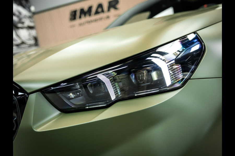 BMW 5 Serie Touring M5 Unieke kleur, Vossen 23/22 inch,Akrapovic, Carbon pack rondom