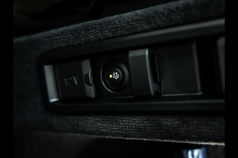 BMW 5 Serie Touring M5 Unieke kleur, Vossen 23/22 inch,Akrapovic, Carbon pack rondom