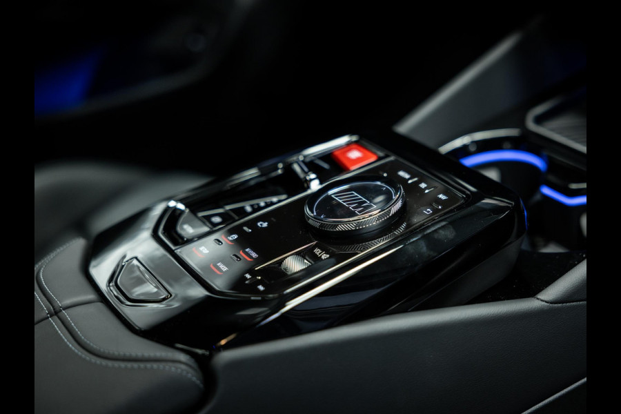 BMW 5 Serie Touring M5 Unieke kleur, Vossen 23/22 inch,Akrapovic, Carbon pack rondom