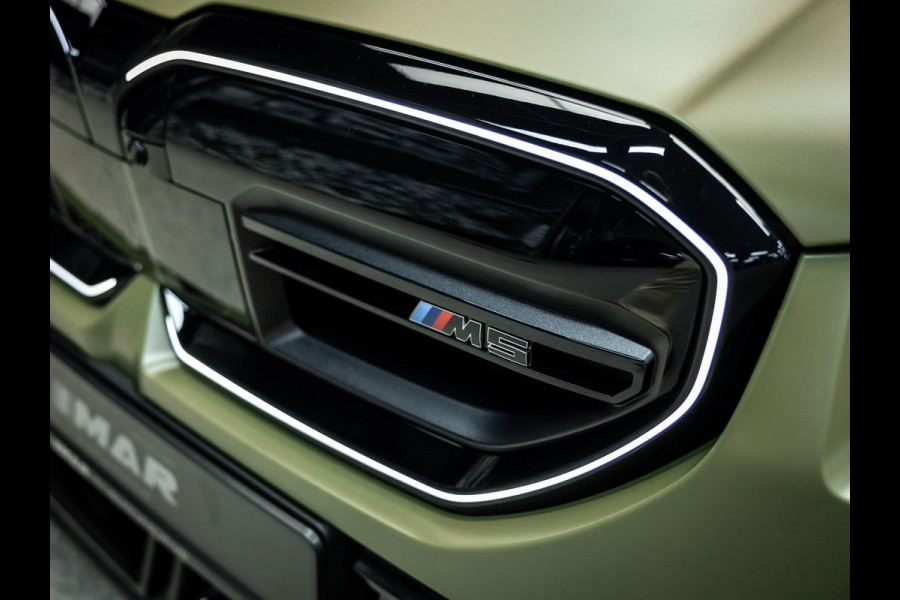 BMW 5 Serie Touring M5 Unieke kleur, Vossen 23/22 inch,Akrapovic, Carbon pack rondom