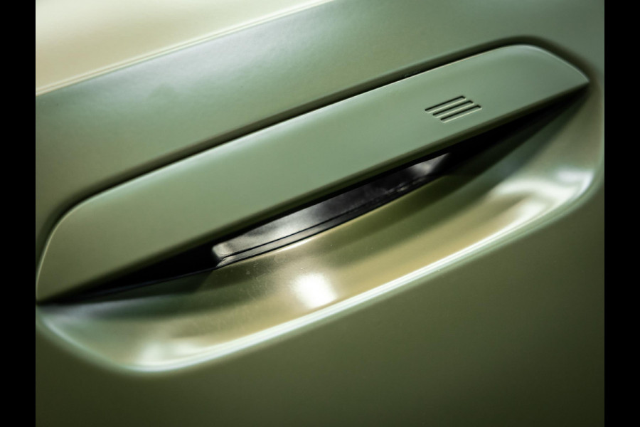 BMW 5 Serie Touring M5 Unieke kleur, Vossen 23/22 inch,Akrapovic, Carbon pack rondom