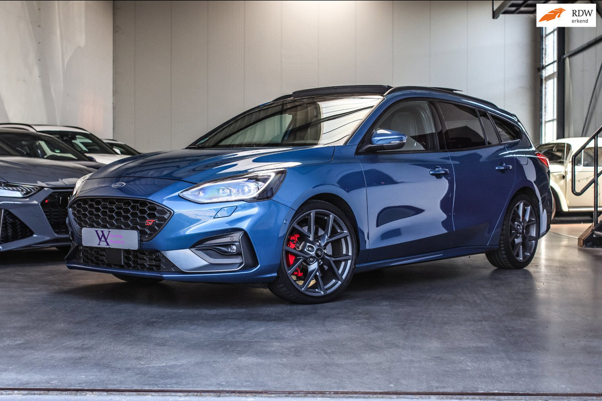 Ford FOCUS Wagon 2.3 EcoBoost ST-3 *Pano*B&O*Keyless*Camera*Elek. Stoelen*