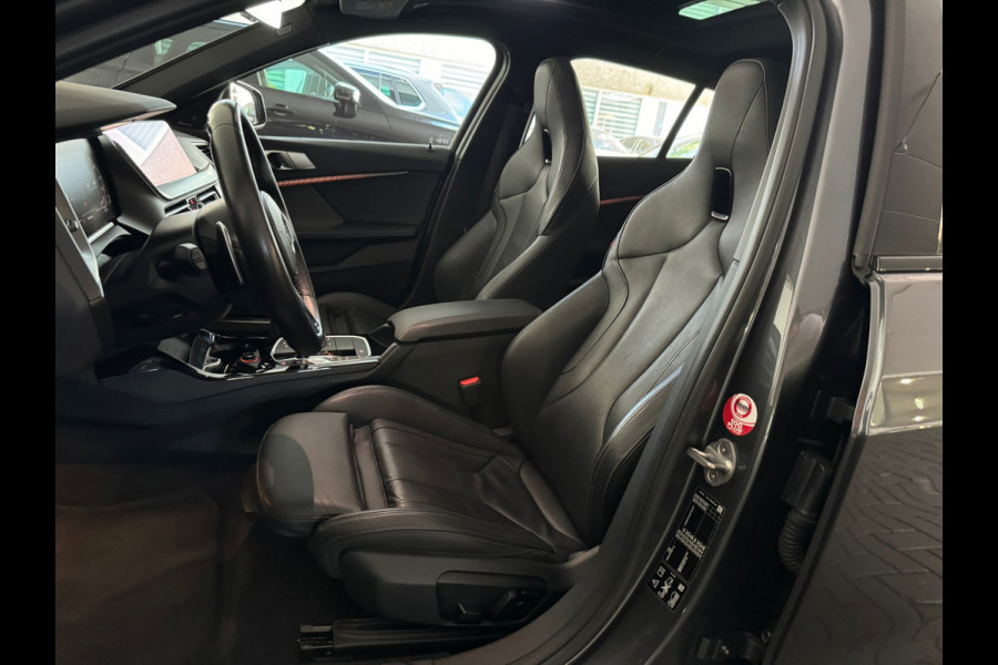 BMW 1-serie M135i xDrive High Executive Edition Pano|HuD|H/K