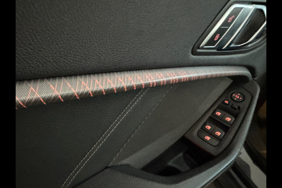 BMW 1-serie M135i xDrive High Executive Edition Pano|HuD|H/K
