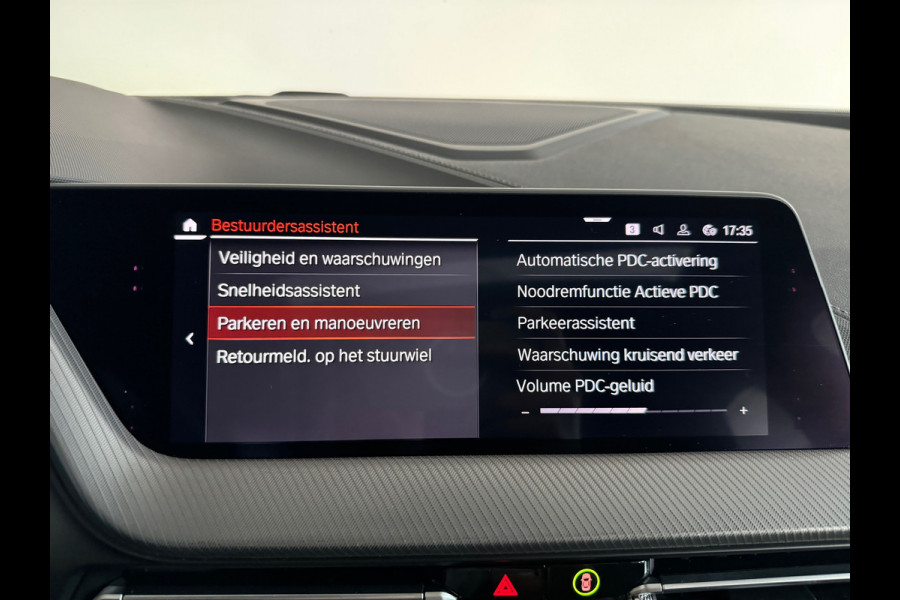 BMW 1-serie M135i xDrive High Executive Edition Pano|HuD|H/K