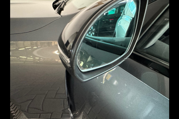 Mercedes-Benz C-Klasse Estate 300 e AMG Pano|Keyless|Sfeer