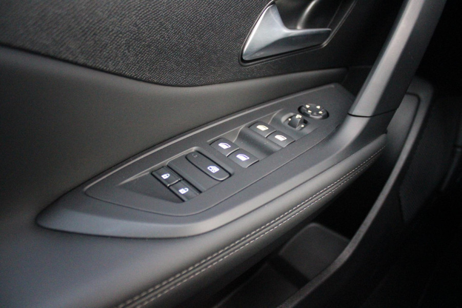 Peugeot 308 1.2 Hybrid 145PK AUTOMAAT ALLURE | AGR STOEL | STOEL EN STUUR VEWARMING | KEYLESS ENTRY/START | DRAADLOZE APPLE CARPLAY/ANDROID AUTO | NAVIGATIE | CLIMATE CONTROL | LICHTMETALEN VELGEN 17" | LED KOPLAMPEN | ACHTERUITRIJCAMERAA | ADAPTIVE CRUISE CONTROL | DRAADLOZE TELEFOONLADER |