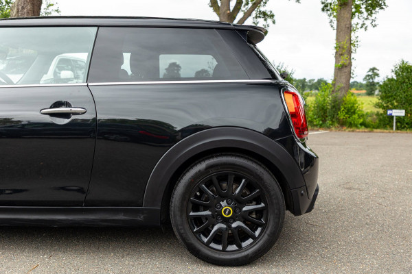 MINI Electric Resolute Edition 33 kWh Soh 97% I Camera I Led I Leder I Navigatie I CarPlay I Android I Climate I Cruise I HeadUp