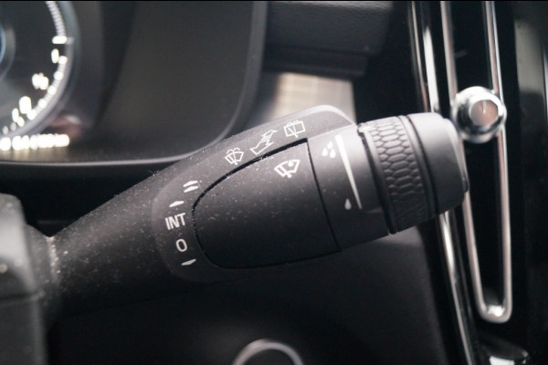 Volvo XC40 1.5 T4 Plug-in Hybrid Core Bright -SOH99%-LEER-NAVI-ECC-