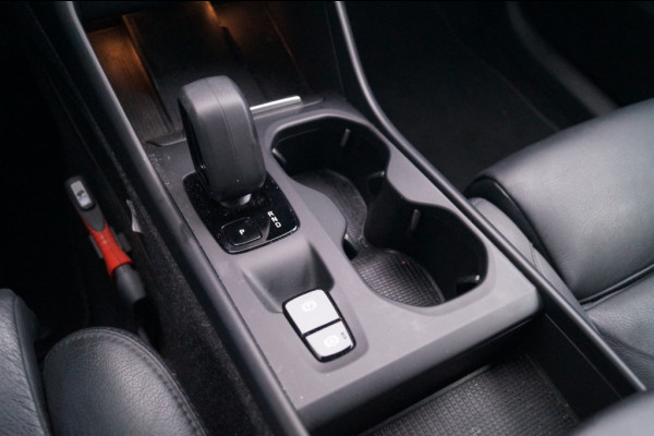 Volvo XC40 1.5 T4 Plug-in Hybrid Core Bright -SOH99%-LEER-NAVI-ECC-