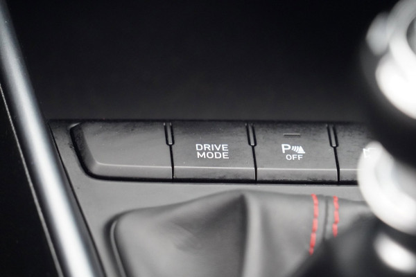 Hyundai i20 1.0 T-GDI N Line / NL-Auto / Navi / Camera / Side Assist / Trekhaak / Bose Audio / Airco