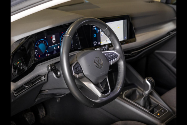 Volkswagen Golf Variant 1.0 TSI Life 110pk / Airco / Stoelverwarming / Achteruitrijcamera / Apple carplay / Adaptieve cruise control