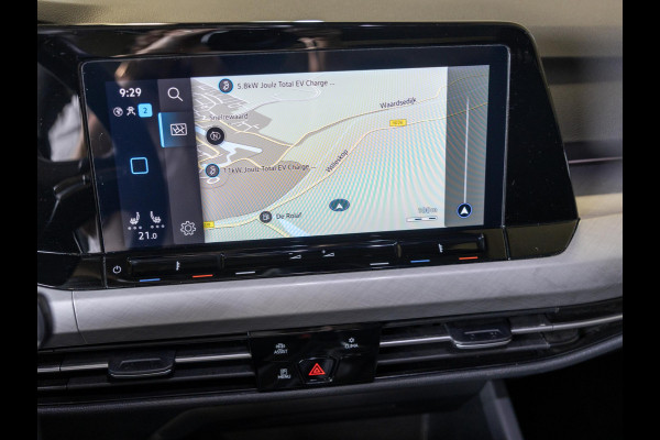 Volkswagen Golf Variant 1.0 TSI Life 110pk / Airco / Stoelverwarming / Achteruitrijcamera / Apple carplay / Adaptieve cruise control