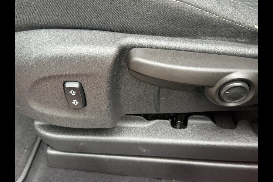 Opel Crossland X BWJ 2018 | 1.2T 111PK Innovation | TREKHAAK | NAVI | AIRCO | PDC | LICHTMETAAL | CARPLAY |
