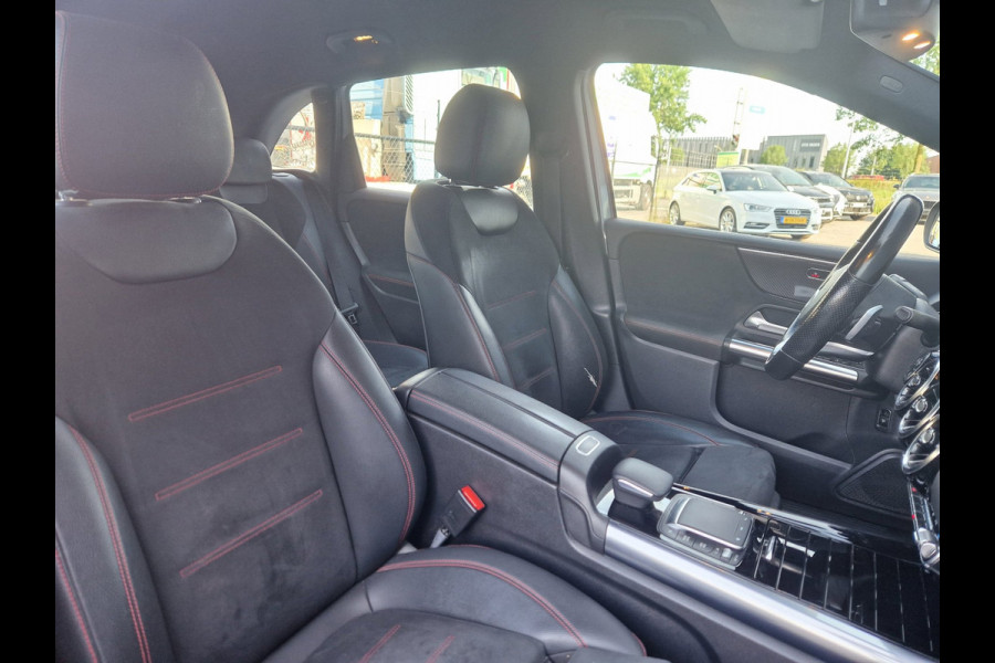 Mercedes-Benz B-Klasse 180 Business Solution AMG /Led /Org NL