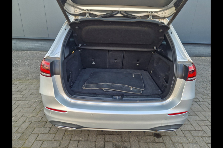 Mercedes-Benz B-Klasse 180 Business Solution AMG /Led /Org NL