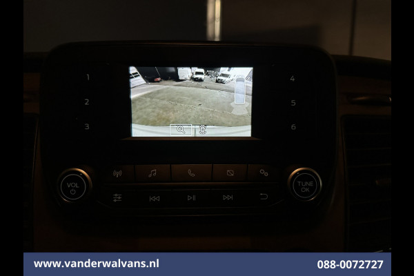 Ford Transit 2.0 TDCI 131pk Automaat L3H3 Euro6 Airco | Camera | Cruisecontrol | Verwarmde voorruit Parkeersensoren, Bijrijdersbank