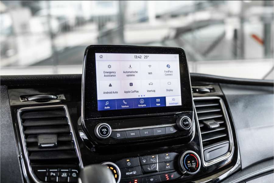 Ford Transit Custom 320 2.0 TDCI 170 PK L2H1 Limited DC | Dubbel cabine | Bi-Xenon | CarPlay | Navigatie | Stoelverwarming | Trekhaak | Euro 6 | Nieuwe APK