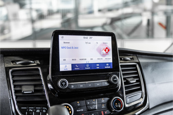 Ford Transit Custom 320 2.0 TDCI 170 PK L2H1 Limited DC | Dubbel cabine | Bi-Xenon | CarPlay | Navigatie | Stoelverwarming | Trekhaak | Euro 6 | Nieuwe APK