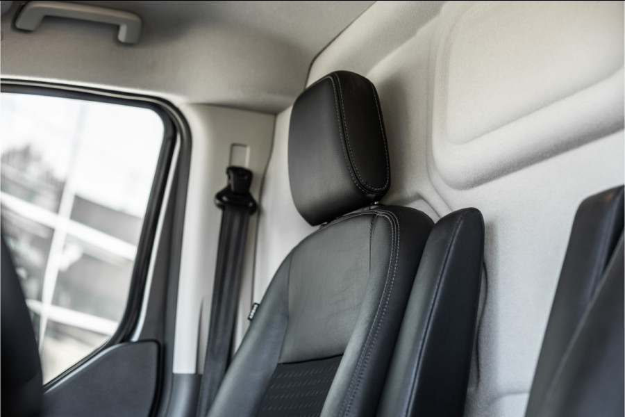 Ford Transit Custom 320 2.0 TDCI 185 PK L2H1 Sport | Automaat | CarPlay | Camera | Stoelverwarming | Navigatie | Elek stoelen | DAB | Nieuwe APK | Orig. NL Auto