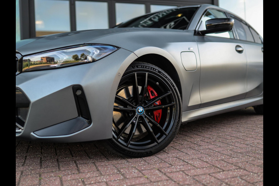 BMW 3-serie 330e | Frozen | M-Sport Pro | Pano | H/K | Memory