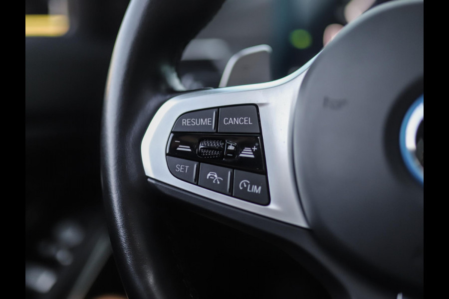 BMW 3-serie 330e | Frozen | M-Sport Pro | Pano | H/K | Memory