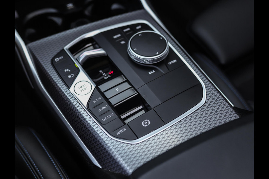 BMW 3-serie 330e | Frozen | M-Sport Pro | Pano | H/K | Memory