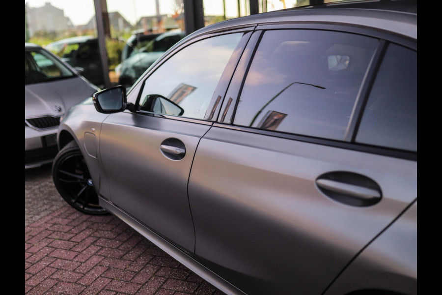 BMW 3-serie 330e | Frozen | M-Sport Pro | Pano | H/K | Memory