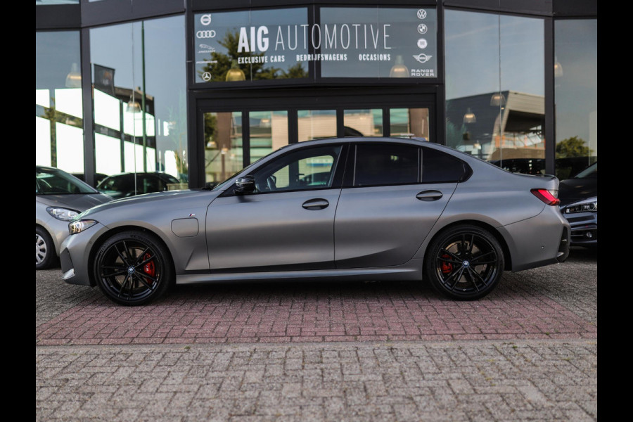 BMW 3-serie 330e | Frozen | M-Sport Pro | Pano | H/K | Memory
