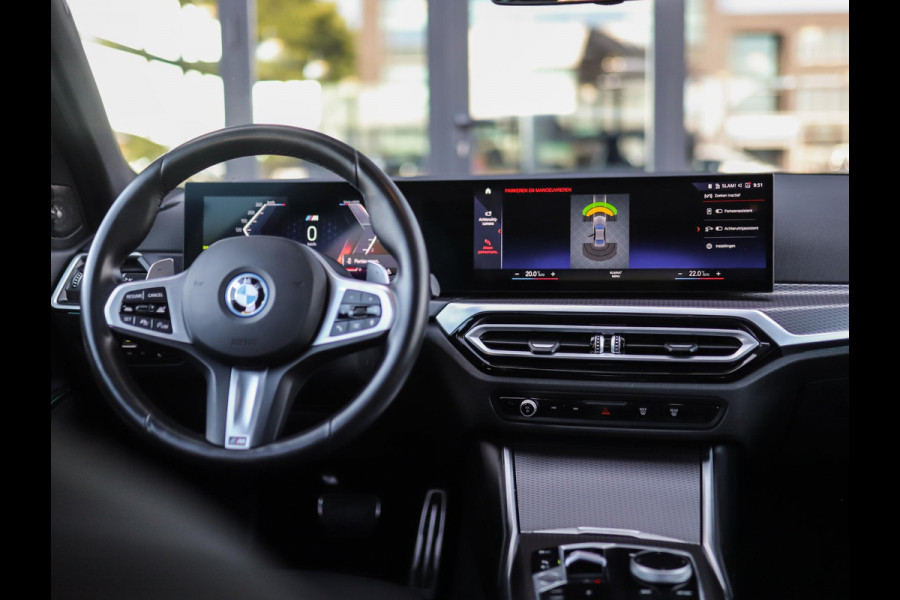 BMW 3-serie 330e | Frozen | M-Sport Pro | Pano | H/K | Memory