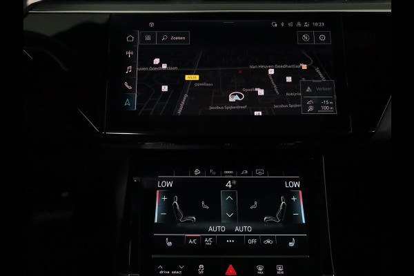 Audi e-tron Sportback 55 quattro Business edition Plus 95 kWh 408 pk | SOH 92,64% | Navigatie | Panoramadak | Parkeersensoren | Elektr. voorstoelen | Lichtmetalen velgen 21" | Luchtvering |