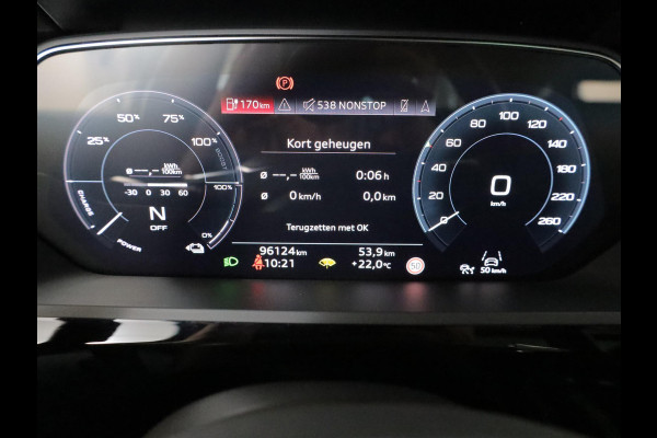 Audi e-tron Sportback 55 quattro Business edition Plus 95 kWh 408 pk | SOH 92,64% | Navigatie | Panoramadak | Parkeersensoren | Elektr. voorstoelen | Lichtmetalen velgen 21" | Luchtvering |