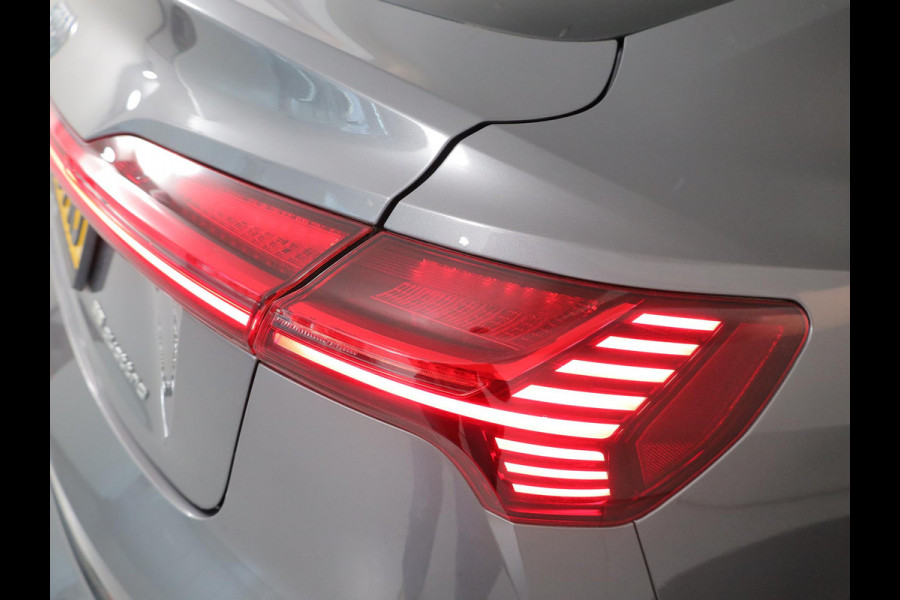 Audi e-tron Sportback 55 quattro Business edition Plus 95 kWh 408 pk | SOH 92,64% | Navigatie | Panoramadak | Parkeersensoren | Elektr. voorstoelen | Lichtmetalen velgen 21" | Luchtvering |