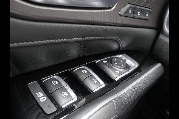 Kia Sorento 1.6 T-GDi Plug-in Hybrid 4WD ExecutiveLine 7p | Trekhaak | 360 Camera | Schuif/kantel Dak | Adaptief |