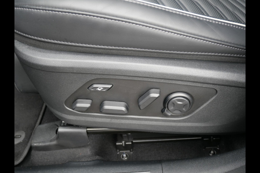 Kia Sorento 1.6 T-GDi Plug-in Hybrid 4WD ExecutiveLine 7p | Trekhaak | 360 Camera | Schuif/kantel Dak | Adaptief |