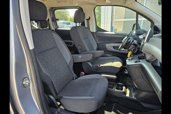 Peugeot Rifter 1.2 Puretech Allure automaat | Hoge instap | Ruim en praktisch | Stoelverwarming | Climate control | Parkeersensoren | Trekhaak |