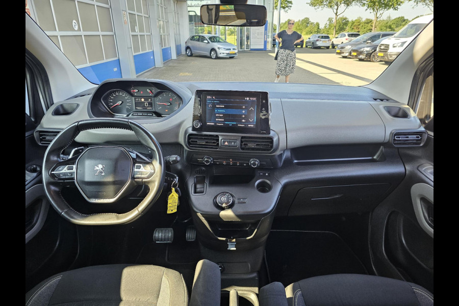 Peugeot Rifter 1.2 Puretech Allure automaat | Hoge instap | Ruim en praktisch | Stoelverwarming | Climate control | Parkeersensoren | Trekhaak |