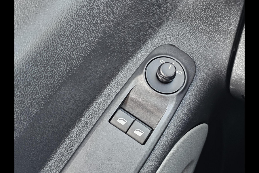Peugeot Rifter 1.2 Puretech Allure automaat | Hoge instap | Ruim en praktisch | Stoelverwarming | Climate control | Parkeersensoren | Trekhaak |