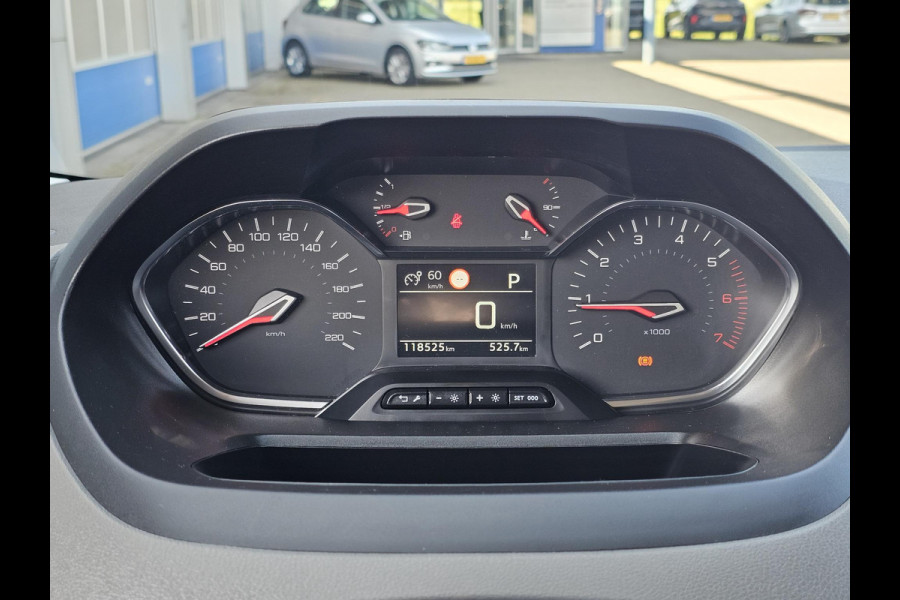 Peugeot Rifter 1.2 Puretech Allure automaat | Hoge instap | Ruim en praktisch | Stoelverwarming | Climate control | Parkeersensoren | Trekhaak |