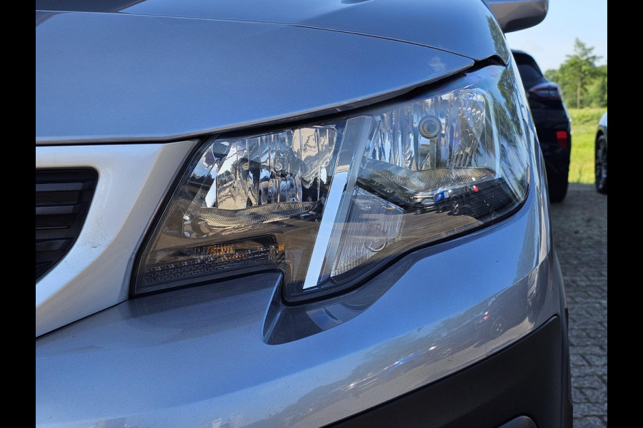 Peugeot Rifter 1.2 Puretech Allure automaat | Hoge instap | Ruim en praktisch | Stoelverwarming | Climate control | Parkeersensoren | Trekhaak |