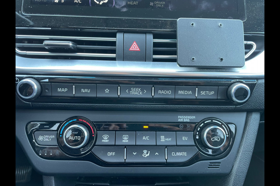 Kia e-Niro ExecutiveLine 64 kWh|Fase 3|DealerOnderh|SOH93%|Pano|