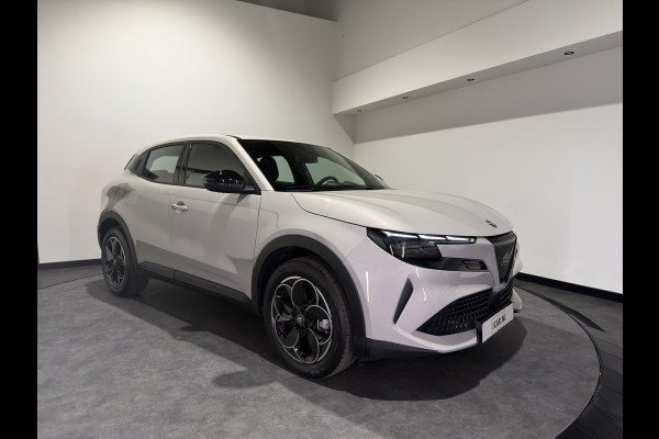Alfa Romeo junior Elettrica 54 kWh | SOH 97,0 % | Cruise Control Adaptief