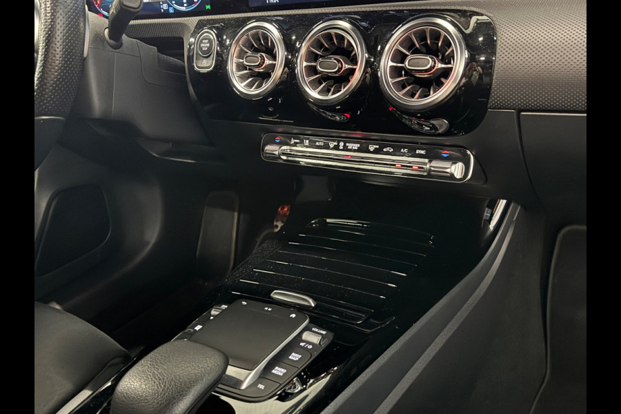 Mercedes-Benz A-Klasse 180 Business Solution AMG | PANO | NAP | NIGHT | AMBIANCE | CAMERA
