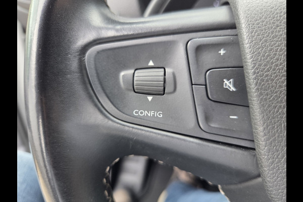 Opel Vivaro 2.0 CDTI Autm. L3 E.C.C. Airco - Cruise control - Trekhaak - PDC -Achteruitrijcamera