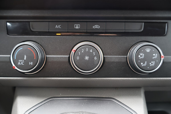 Volkswagen Transporter 2.0 TDI L2 H1 DC Bulli Automaat