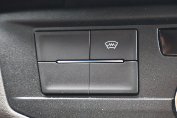 Volkswagen Transporter 2.0 TDI L2 H1 DC Bulli Automaat