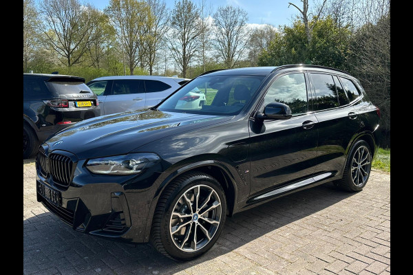 BMW X3 xDrive30e M Sport | Plug-in Hybride | incl. BMW Service Inclusive (5 jaar/100.000 km) | Afneembare Trekhaak | M pakket | Harman Kardon | Sportstoelen | Elektrische stoelen met geheugenfunctie | 360 graden camera | Stoelverwarming | Keyless | Elektrische achterklep | Adaptive Led | High-beam Headlights Control | Head Up Display | Adaptief demping systeem