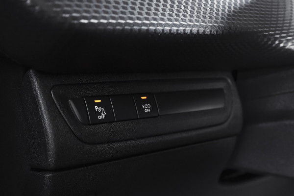 Peugeot 2008 1.2 PureTech Allure | Cruise | PDC | Camera | NAV+App.Connect | Auto.Airco | Trekhaak | LM 16" |